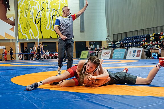 Viktorija Dimbovska - sarkanais triko Viktorija_Dimbovska__sarkanais_triko_.jpg